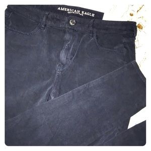 NWT! American Eagle NAVY jeggings